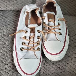 Converse size 7